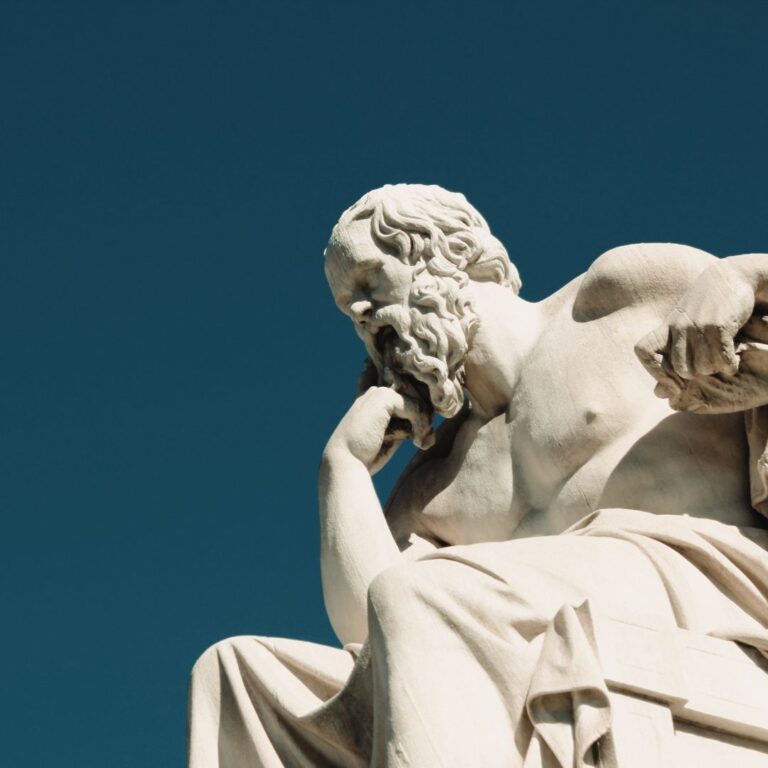 En stoisk staty av en man som tänker precis som filosofin stoicism lär ut